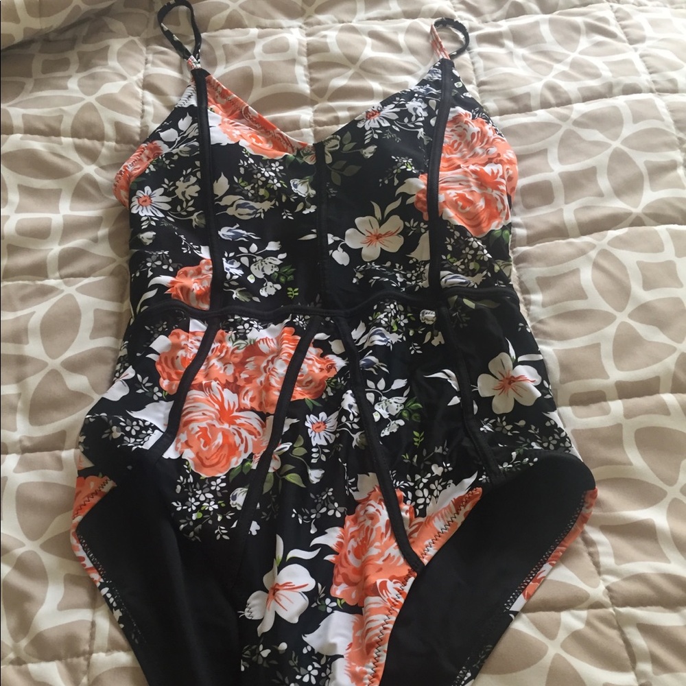 One piece swimsuit
